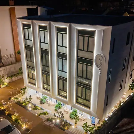 Hotel Saturn