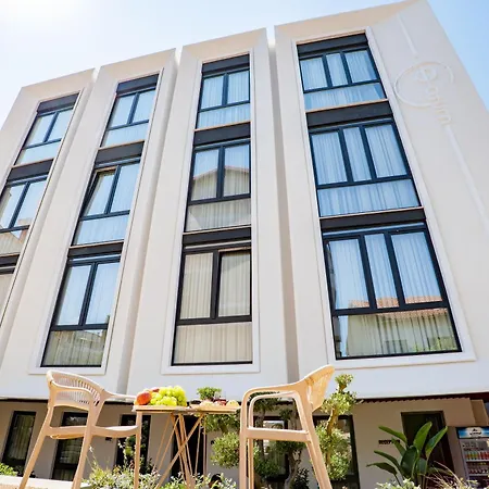 Hotel Saturn