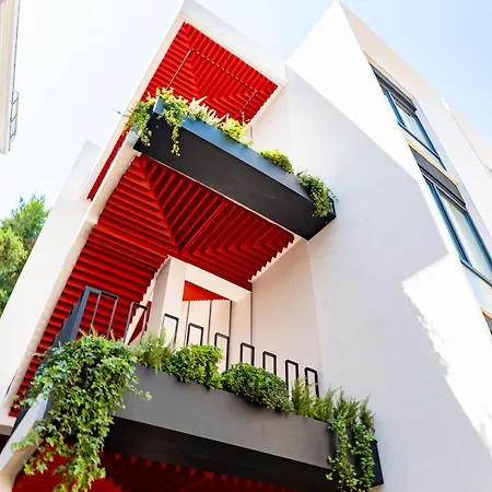 Saturn Tirana